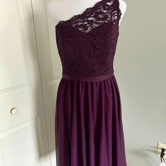 David’s Bridal Plum Lace Dress - Picture 1 of 4